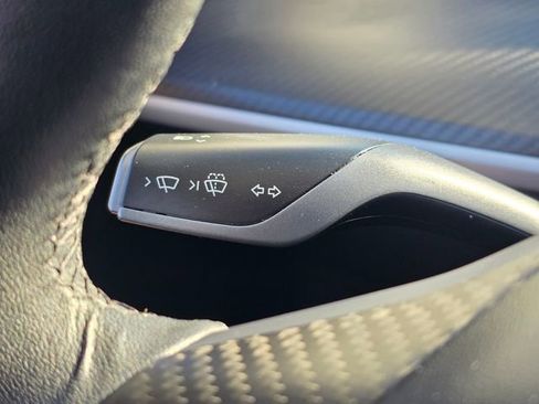 Used 2023 Tesla Model Y Long Range image 32