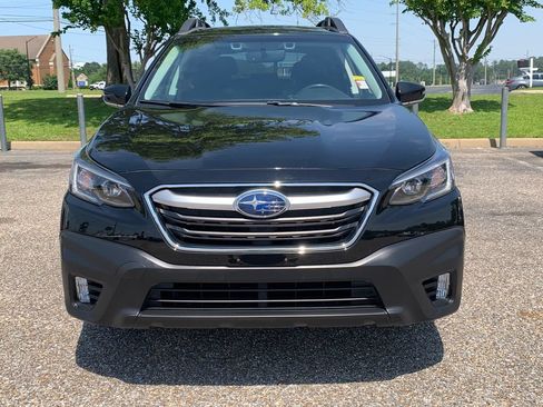 Used 2022 Subaru Outback Premium AWD/4WD image 3