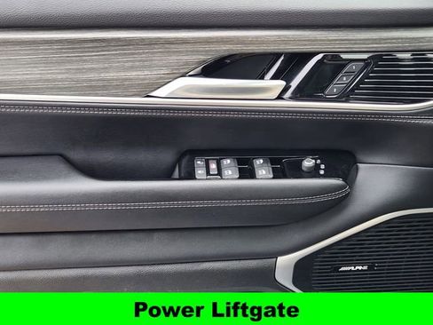 Used 2024 Jeep Wagoneer Series III image 23