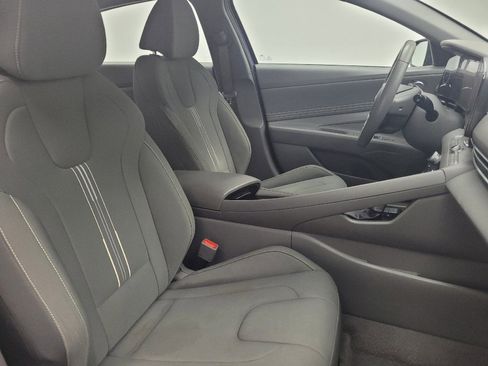 Used 2023 Hyundai Elantra SEL w/ Convenience Package image 21