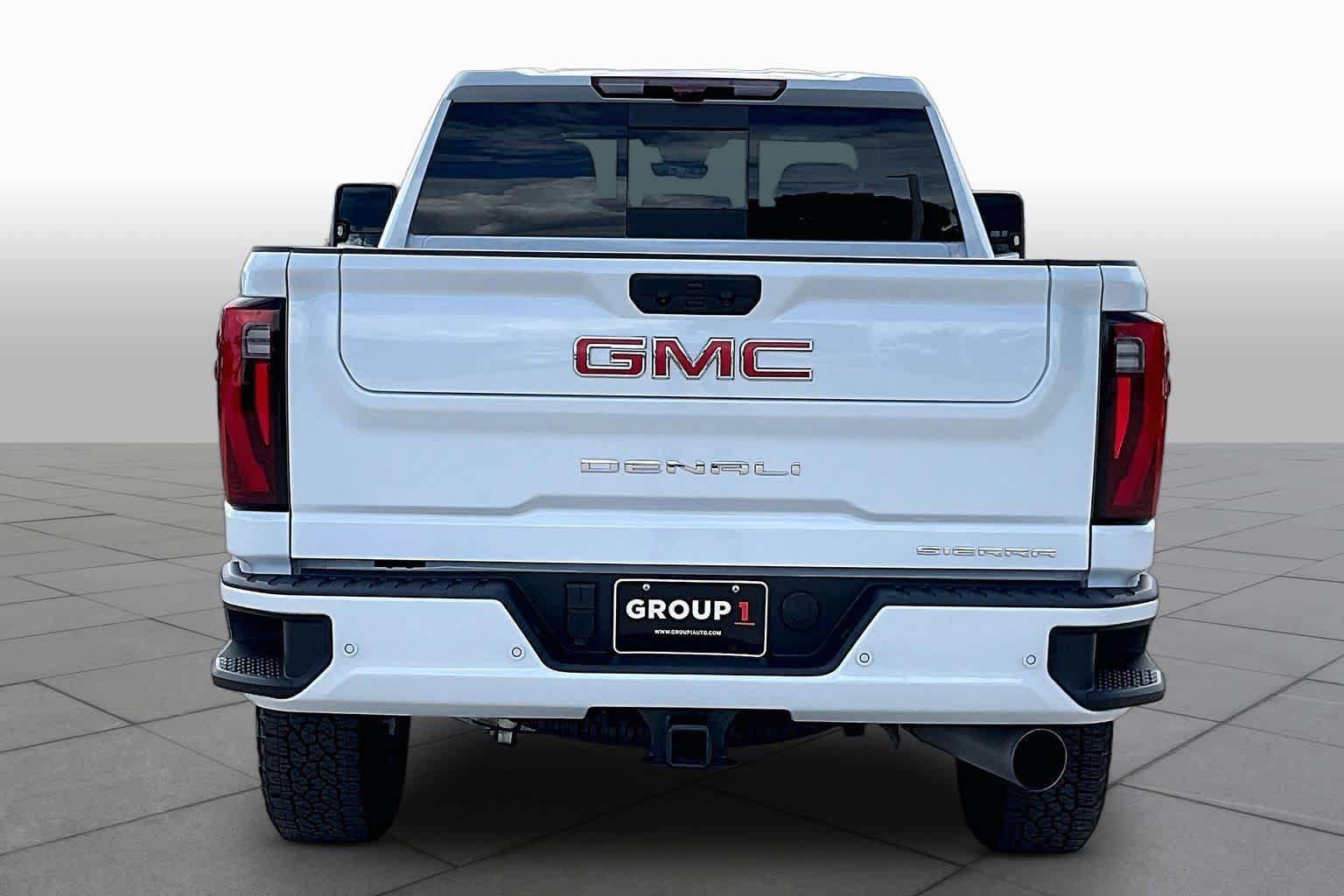 Used 2026 GMC Sierra 2500 Denali w/ Denali Reserve Package AWD/4WD image 5