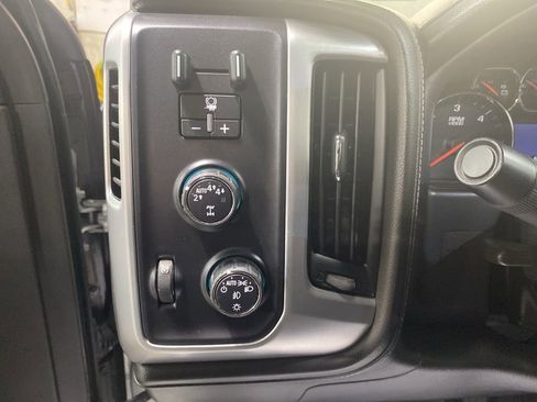 Used 2018 GMC Sierra 1500 SLE w/ SLE Value Package image 19
