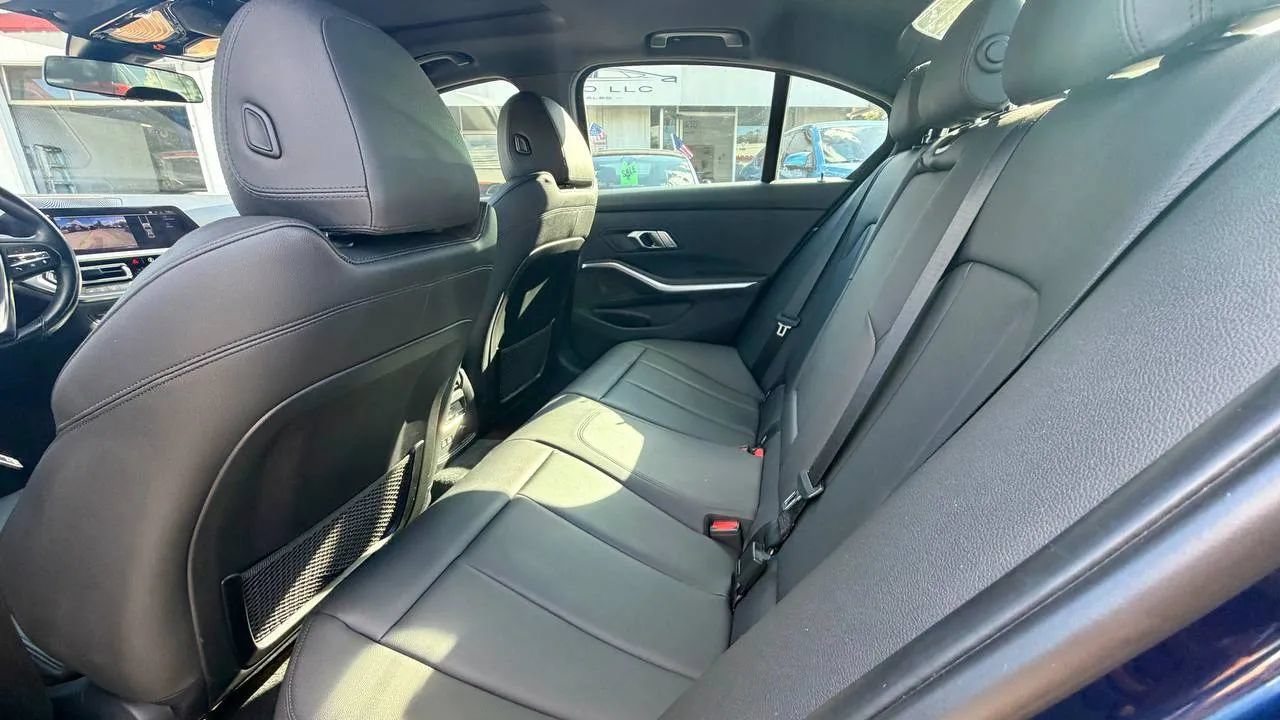 Used 2019 BMW 330i xDrive Sedan AWD/4WD image 13
