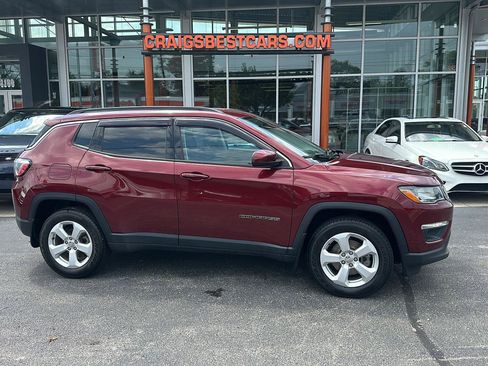 Used 2020 Jeep Compass Latitude w/ Cold Weather Group AWD/4WD image 1