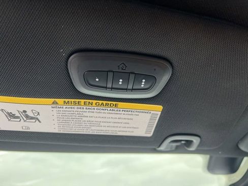 Used 2019 Chrysler Pacifica Touring-L image 24