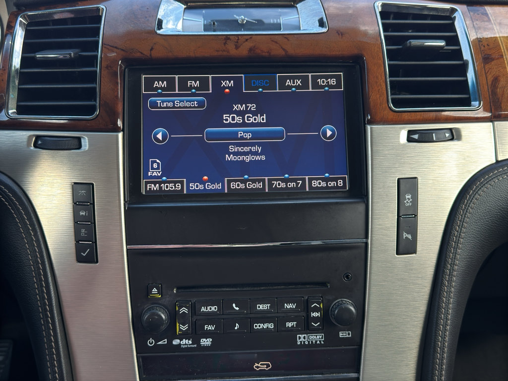 Used 2013 Cadillac Escalade Platinum AWD/4WD image 25