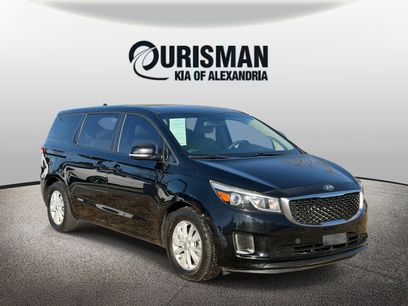 Used 2017 Kia Sedona LX