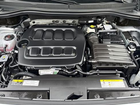 Used 2025 Volkswagen Tiguan S image 12