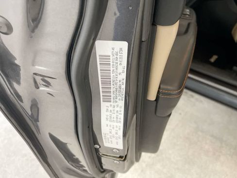 Used 2015 Jeep Cherokee Limited w/ Trailer Tow Group image 28