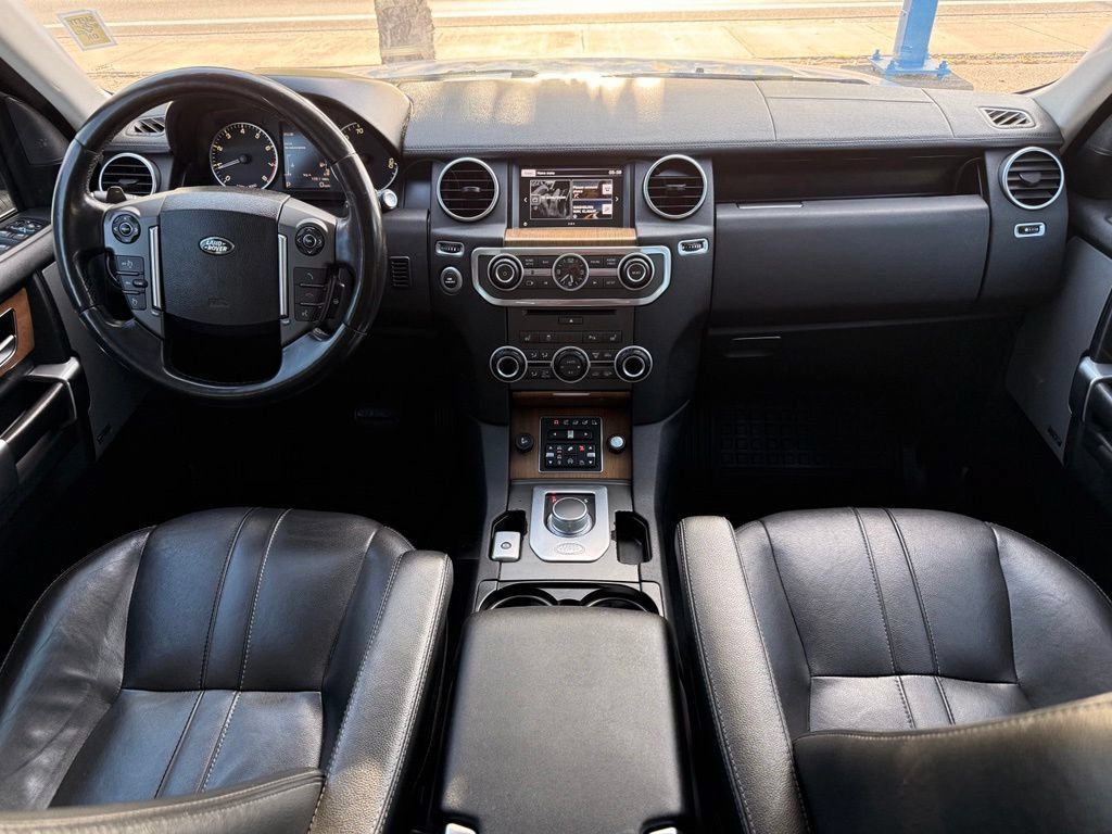 Used 2016 Land Rover LR4 HSE AWD/4WD image 14