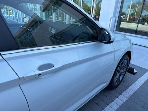 Used 2024 Volkswagen Jetta SE FWD image 7