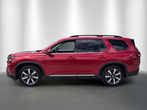 Used 2025 Honda Pilot Touring image 6