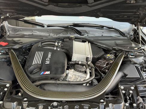 Used 2015 BMW M4 Convertible RWD image 37
