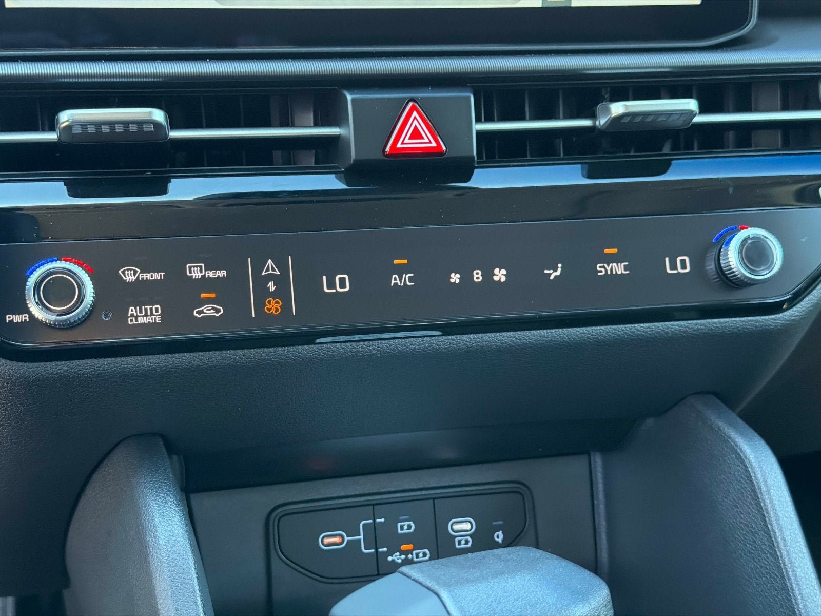 New 2027 Kia Sportage SX FWD image 24
