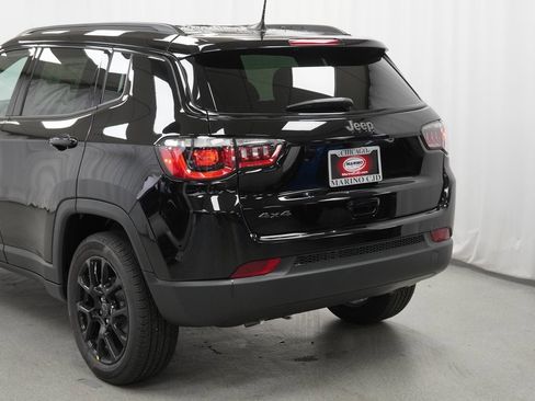 New 2026 Jeep Compass Latitude image 12