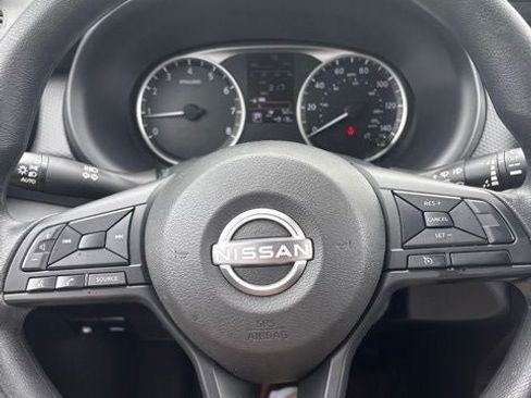 Used 2024 Nissan Kicks S FWD image 13