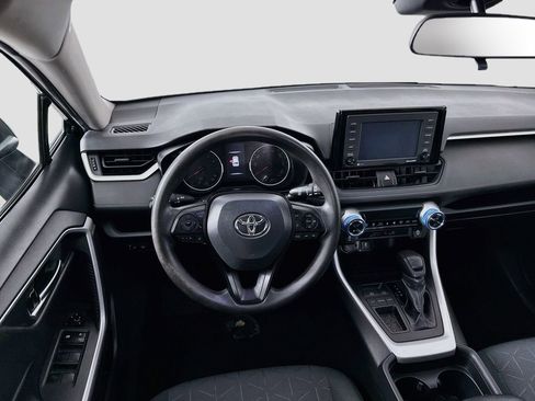 Used 2020 Toyota RAV4 XLE FWD image 15