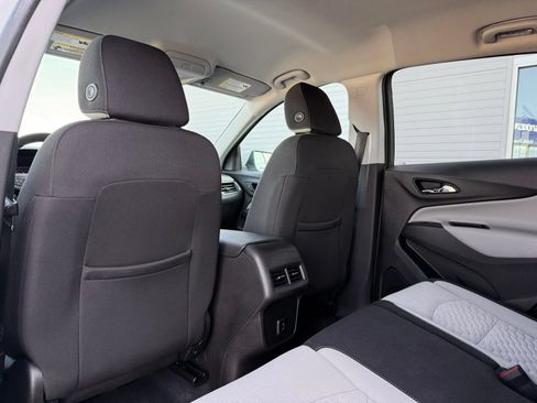 Used 2021 Chevrolet Equinox LT FWD image 18