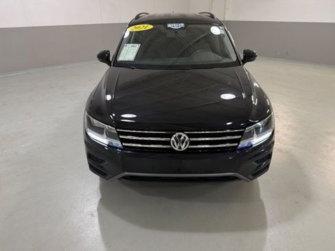 Used 2021 Volkswagen Tiguan S FWD image 3