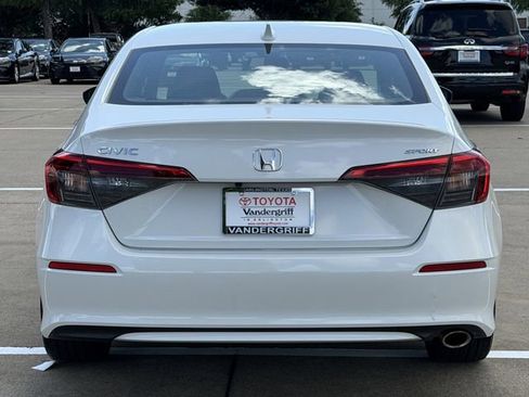 Used 2023 Honda Civic Sport image 5
