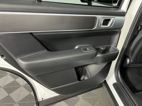 Used 2025 Hyundai Santa Fe SE image 32