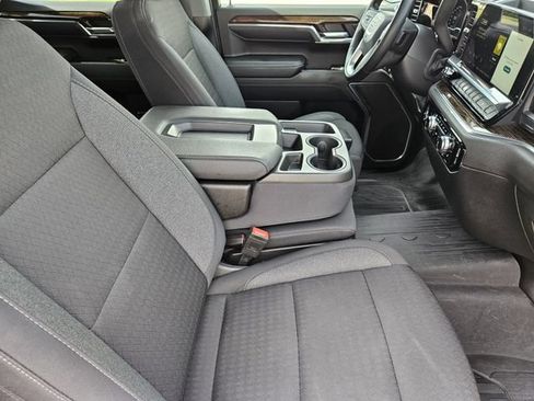 Used 2024 GMC Sierra 1500 Elevation w/ LPO, Elevation Black Package AWD/4WD image 15