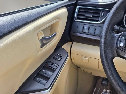 Used 2016 Toyota Camry LE FWD image 20