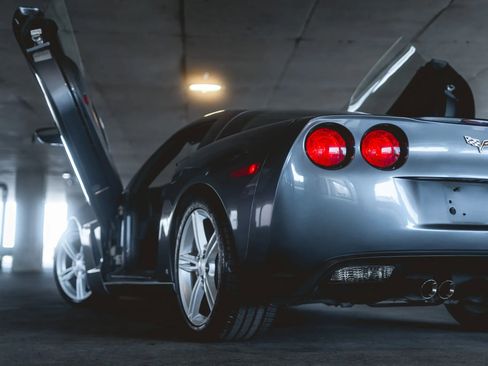 Used 2009 Chevrolet Corvette Coupe w/ Preferred Equipment Group image 18