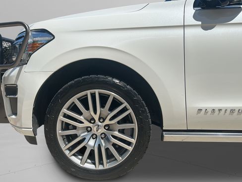 Used 2022 Ford Expedition Max Platinum AWD/4WD image 36