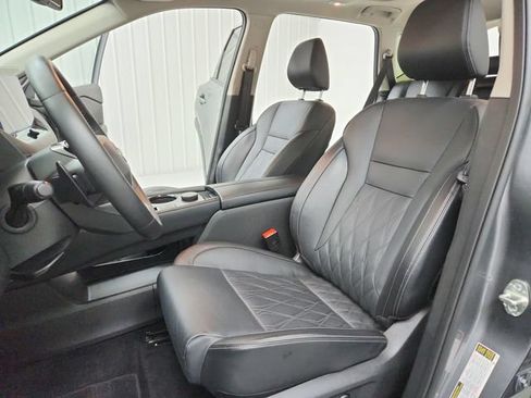 Used 2026 Nissan Rogue Platinum w/ Platinum Premium Package AWD/4WD image 19