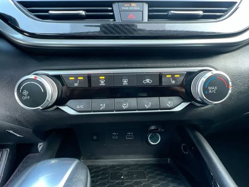 Used 2023 Nissan Altima 2.5 SR w/ SR Premium Package image 19