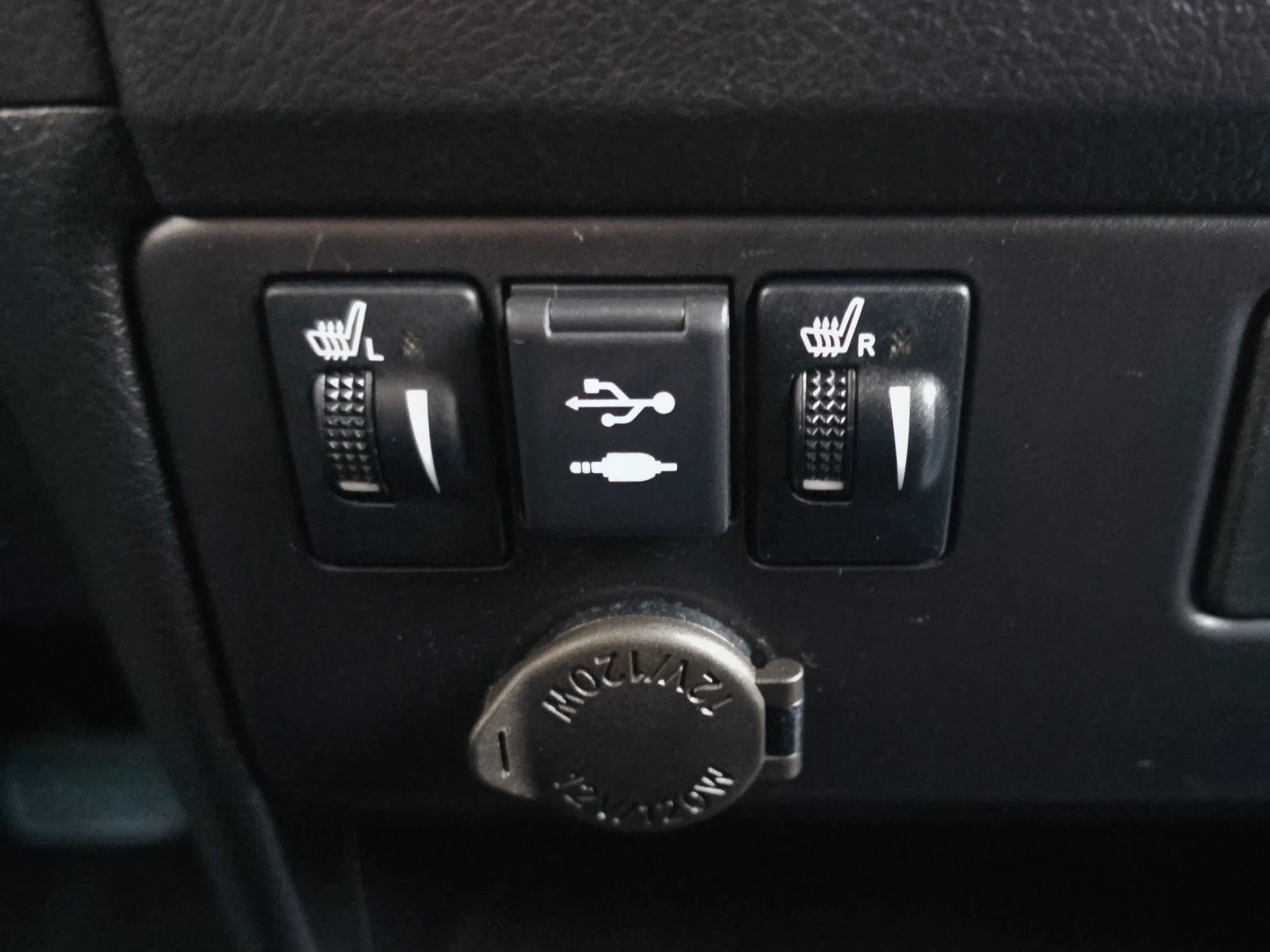 Used 2018 Toyota Sienna SE FWD image 26