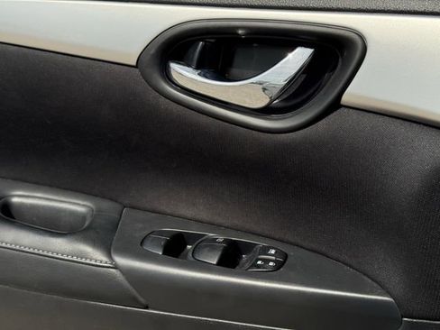 Used 2017 Nissan Sentra S image 21