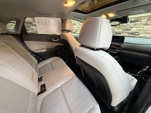 Used 2023 Hyundai Kona SEL w/ Convenience Package image 31