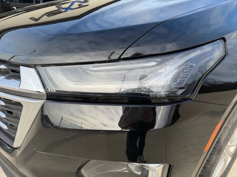 Used 2022 Chevrolet Traverse LT image 68