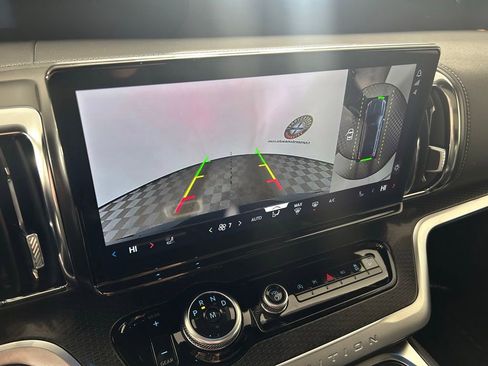 New 2026 Ford Expedition Platinum image 5