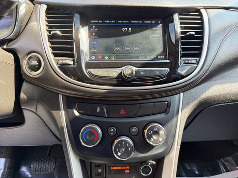 Used 2019 Chevrolet Trax LT w/ Driver Confidence Package AWD/4WD image 20