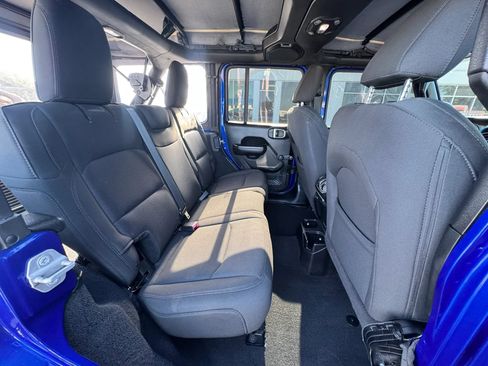 Used 2018 Jeep Wrangler Unlimited Sport AWD/4WD image 7