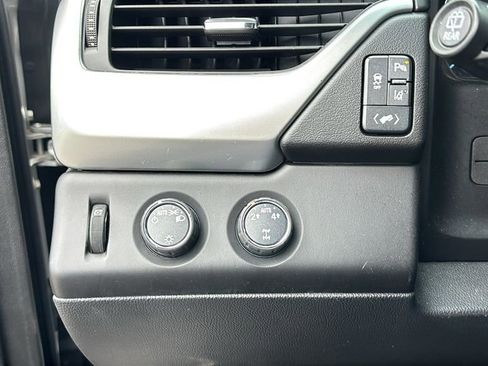 Used 2015 Chevrolet Tahoe LT image 15