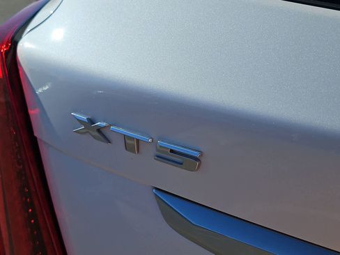 Used 2023 Cadillac XT5 Premium Luxury image 13