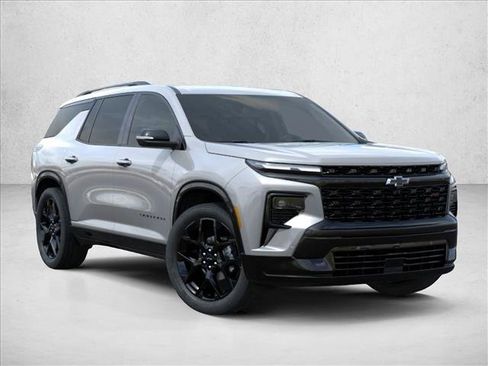 New 2026 Chevrolet Traverse RS w/ LPO, Floor Liner Package FWD image 2