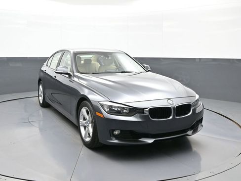 Used 2014 BMW 328i Sedan RWD image 3