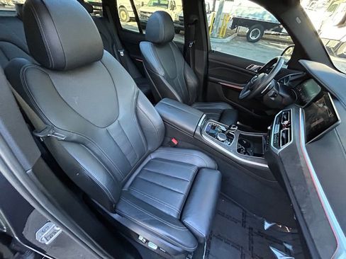 Used 2022 BMW X5 sDrive40i w/ M Sport Package image 31