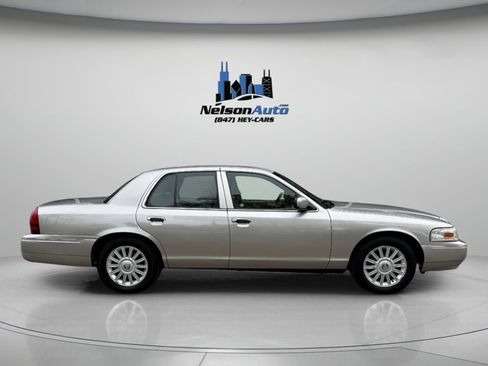 Used 2010 Mercury Grand Marquis LS RWD image 3