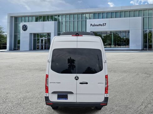 Used 2025 Mercedes-Benz Sprinter 2500 image 5