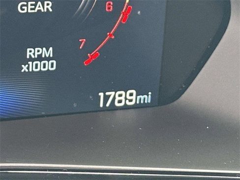 Used 2025 Chevrolet Colorado Z71 w/ Technology Package image 24