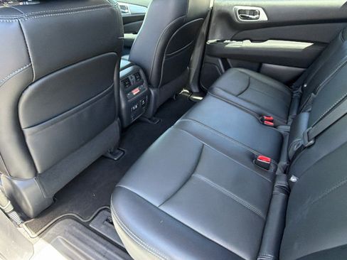 Used 2020 Nissan Pathfinder SL w/ Cargo Package AWD/4WD image 24