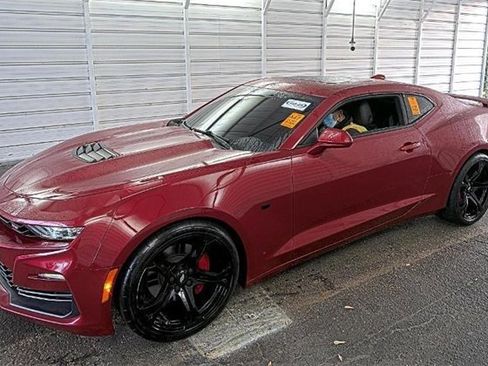 Used 2020 Chevrolet Camaro SS image 3