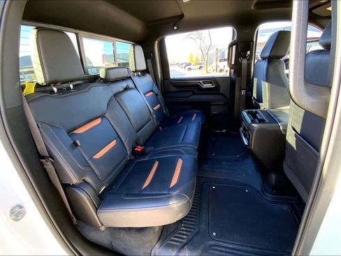 Used 2024 GMC Sierra 2500 AT4 w/ Technology Package image 17