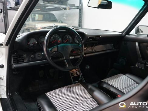 Used 1987 Porsche 911 Carrera RWD image 24